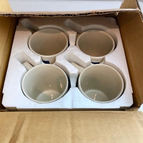 NEW 4 Vintage Morton Salt Umbrella Girl Coffee Cups When it Rains it Pours Mugs - Picture 1 of 14